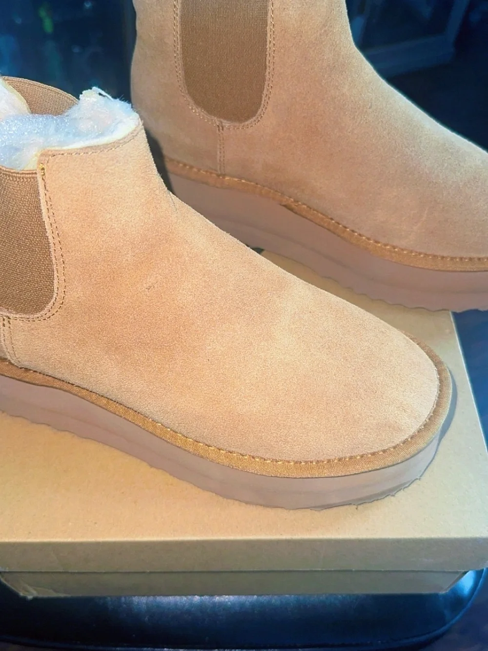 Women’s Suede Platform Winter Boot in Tan